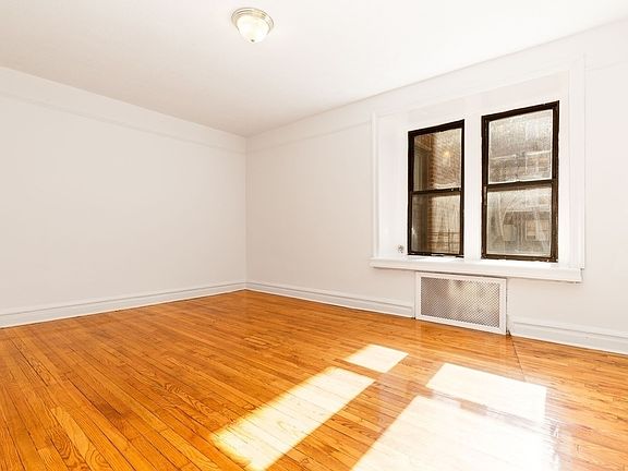 4th image of 141 E 19th St #2/A