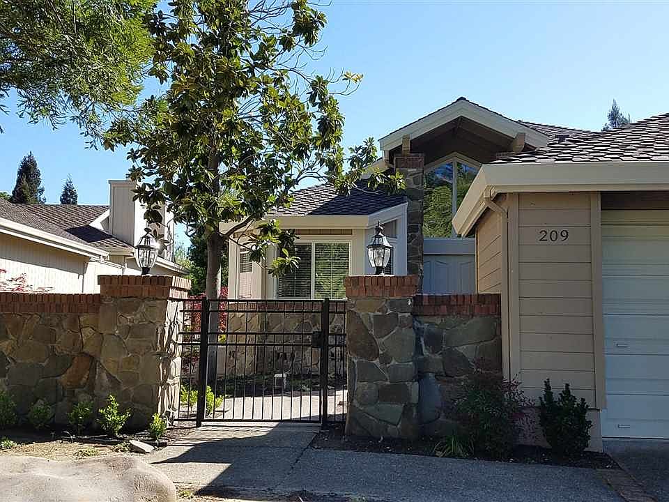 1st image of 209 Conifer Ter