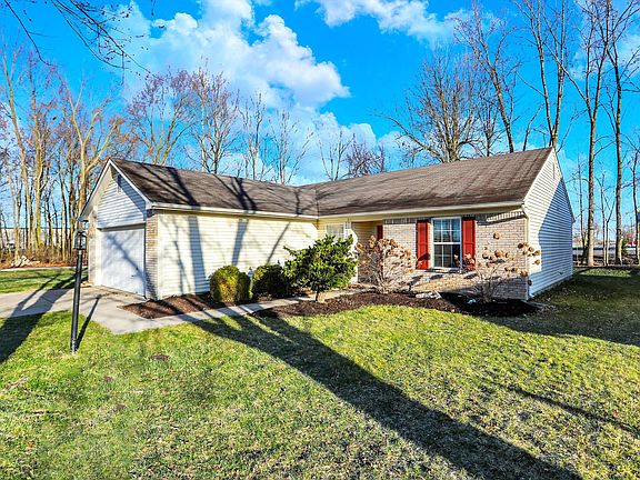 3rd image of 128 W Flat Rock Dr