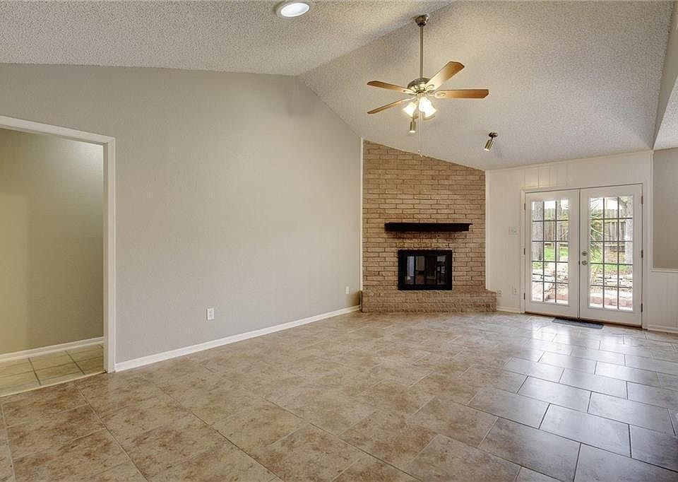 1st image of 11202 Brushy Glen Dr