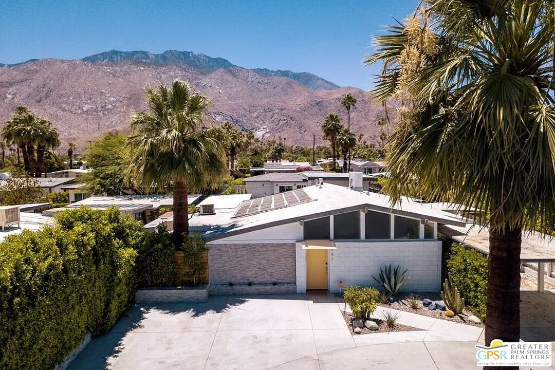 4 bed, 2.0 bath, 1096 sqft, $9,750 — Photo 1