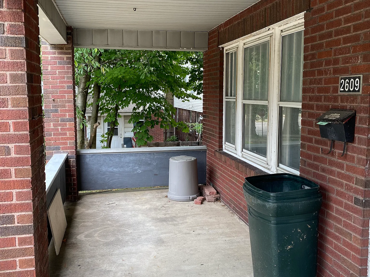 2 bed, 863 sqft, $950 — Photo 2