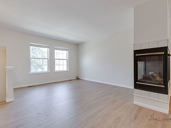 3rd image of 100 W Big Horn Dr #19-5