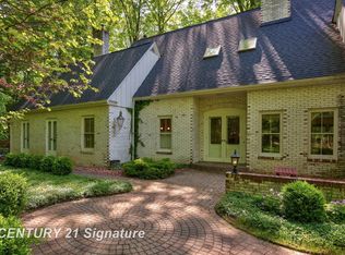 8555 Hornbeam Ln, Saginaw, MI 48603