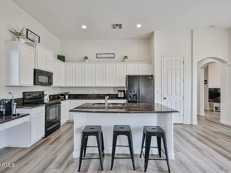 3950 N Edith Way — Photo 9