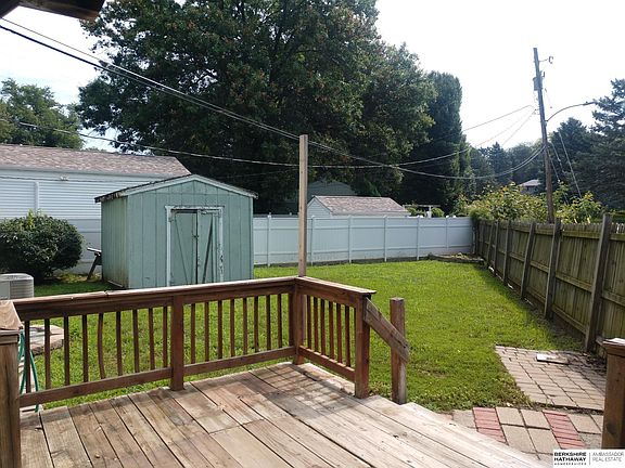 3rd image of 1009 Mayfield Ave