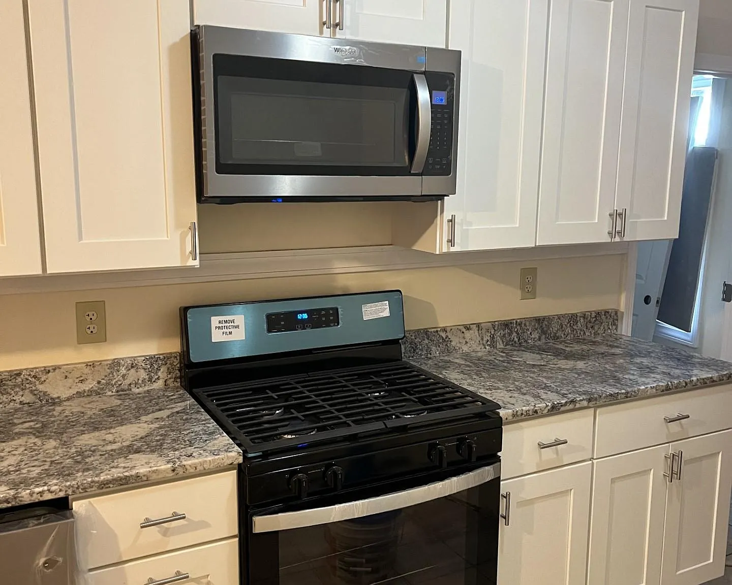 5 bed, 1300 sqft, $3,595 — Photo 3