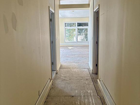 3rd image of 7615 Saint Martins Ln