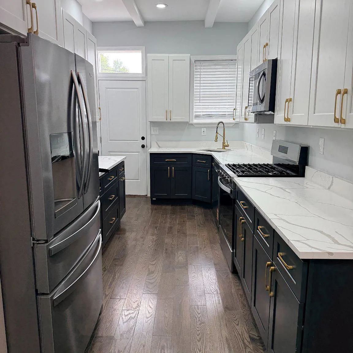 6 bed, 5.5 bath, 1340 sqft, $3,200 — Photo 1