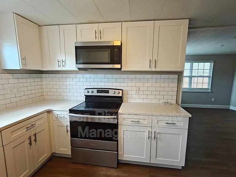 146 Phoenetia Dr — Photo 14