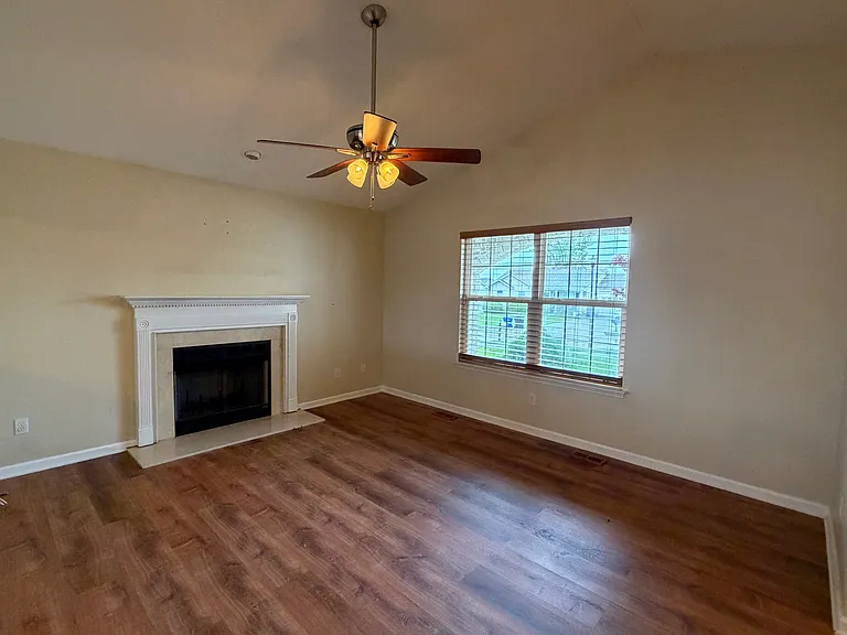 Meadow Crest Dr — Photo 3