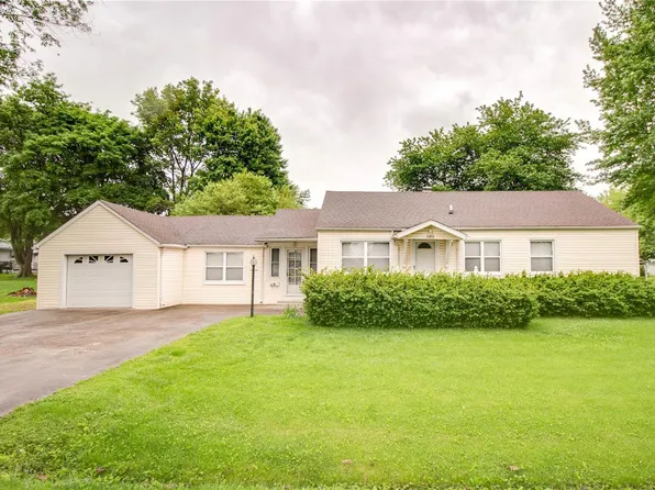 203 Fletcher St, Jerseyville, IL 62052