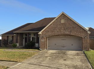 206 Sterling Ridge Dr, Nederland, TX 77627