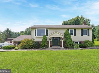 1232 W Bridge St, Spring City, PA 19475