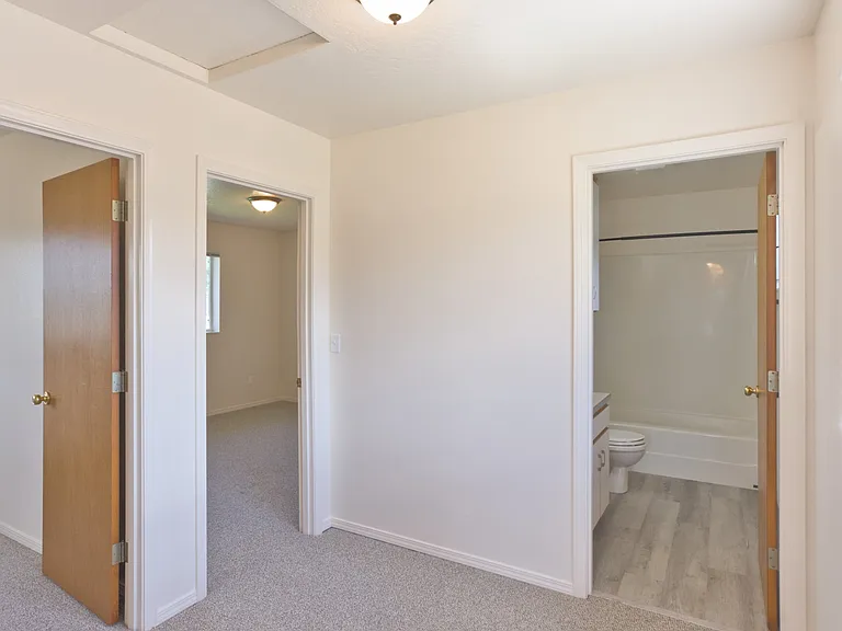 317 E Dodge St #1 — Photo 15