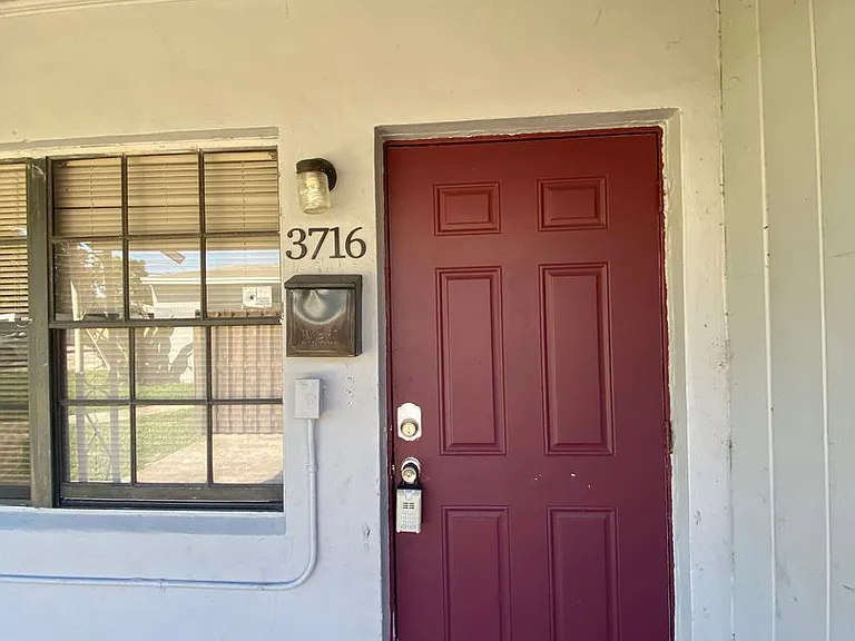 3712 Henry Ave — Photo 23