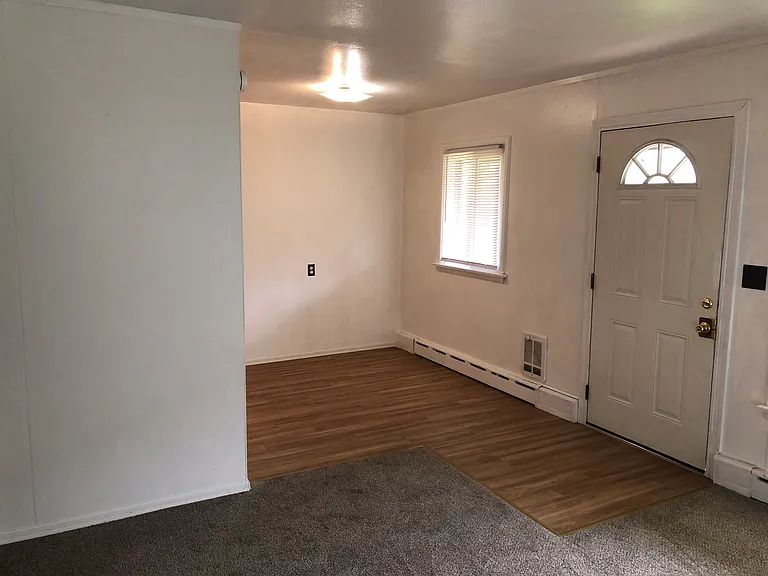 703 S 9th Ave — Photo 9