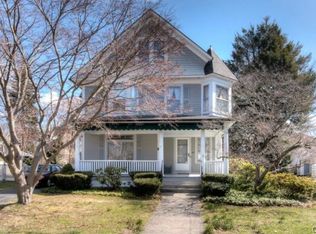 5 Plymouth Pl, Milford, CT 06460