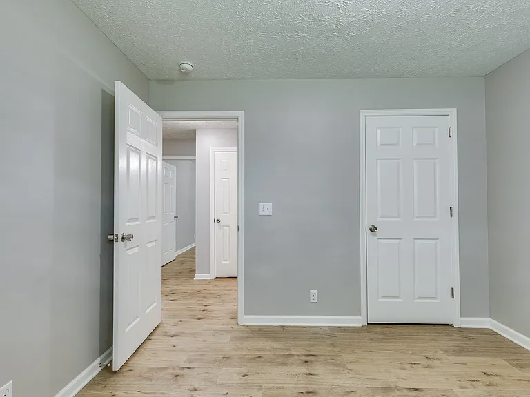 125 Grant Ct — Photo 26