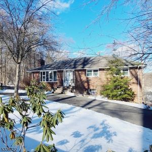 87 Hillside Dr, Bloomingdale, NJ, 07403