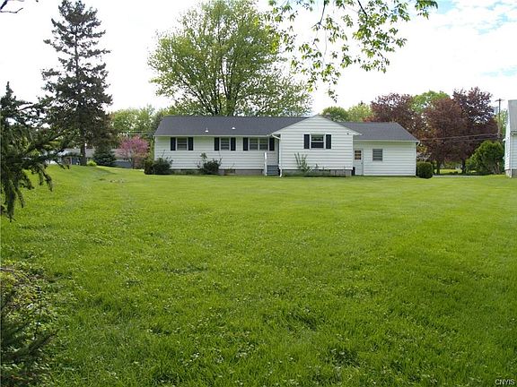 5th image of 16 Richlee Dr