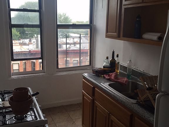 5th image of 1776 Bedford Ave APT A44