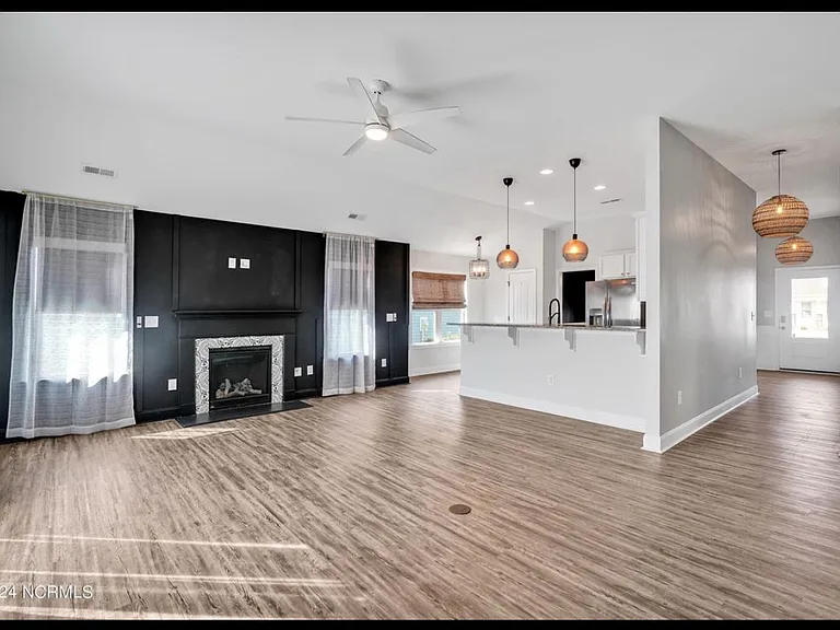 440 Pebble Shore Dr — Photo 15