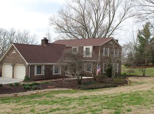 421 Philpott Dr, Madisonville, TN 37354