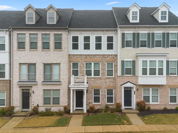 17357 Redshank Rd, Dumfries, VA 22026