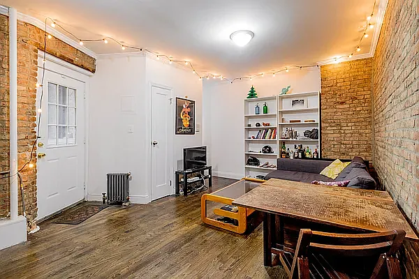 Rented by The Agency | media 4