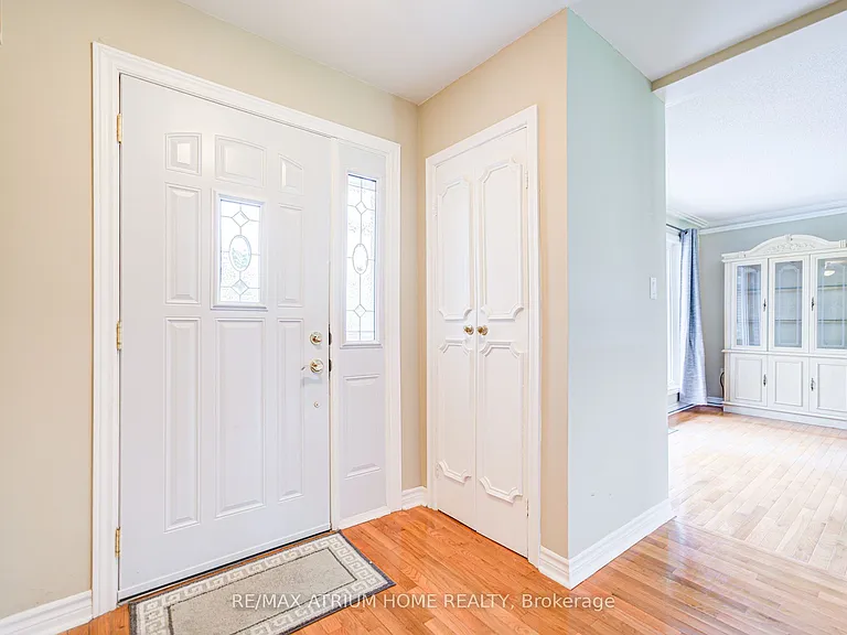 134 Fairglen Ave — Photo 7