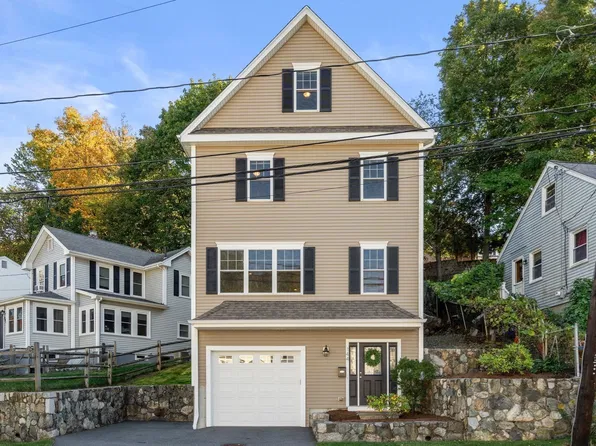 144 Princeton Ave, Waltham, MA 02451