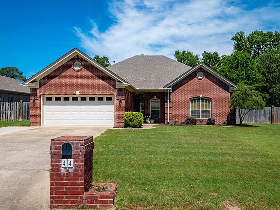 3rd image of 44 Oakbrooke Dr