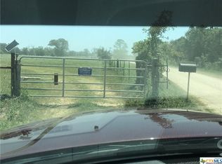 1519 Chuckwagon Rd, Luling, TX 78648