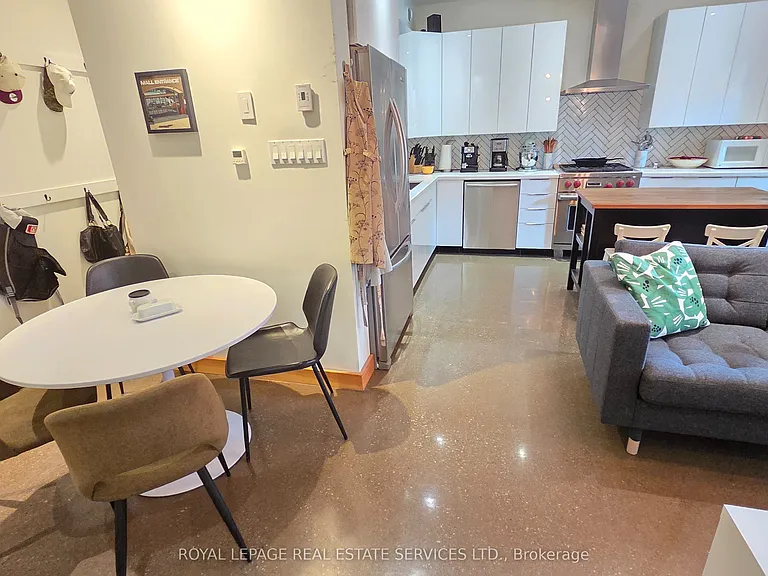 24 Morningside Ave — Photo 22