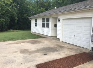 409 S Maple St #A, Sapulpa, OK 74066