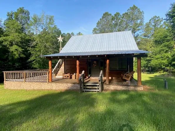 165 Burketts Ferry Lndg, Hazlehurst, GA 31539