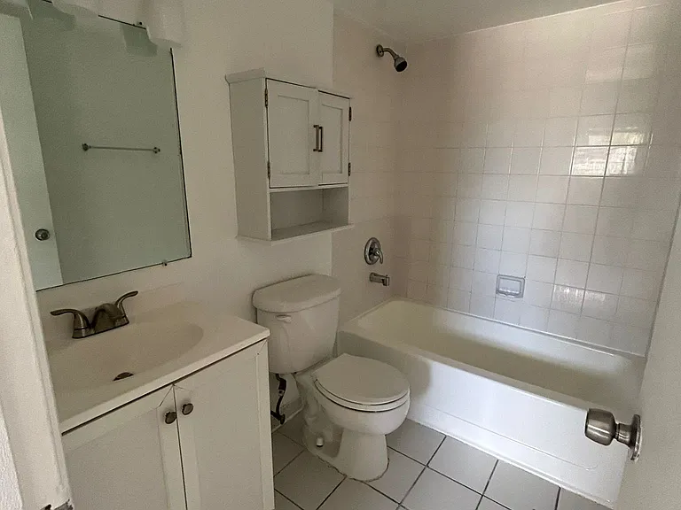 8075 NW 7th St #203 — Photo 12