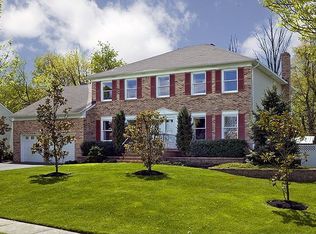 5 Dix Ln, Lawrence Township, NJ 08648