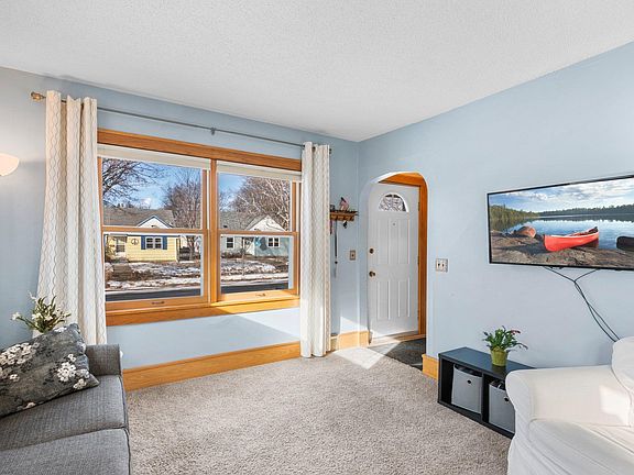 3rd image of 5629 39th Ave S