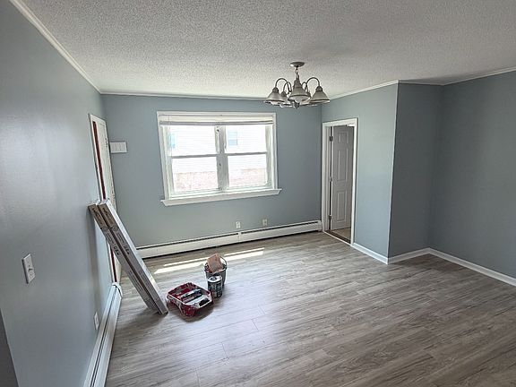 4th image of 654 3rd St #1