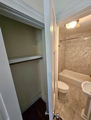 Rented by Gold & Appel Realty Corp | media 5