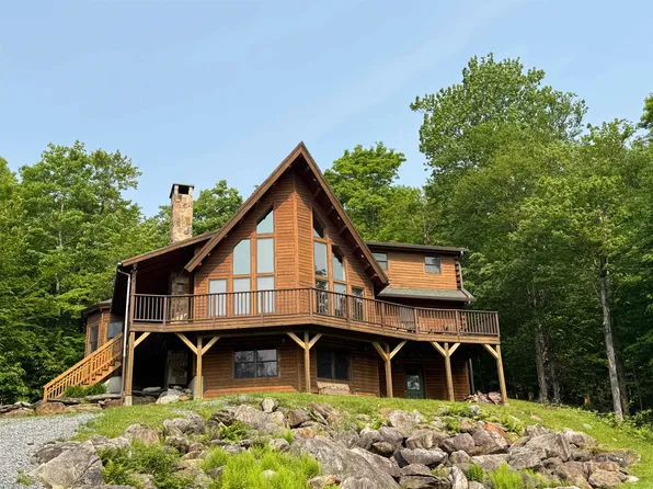 46 Scattered Timber Road, Wilmington, VT 05363