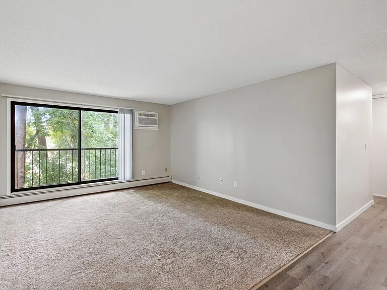 Eastgate Apartments — Photo 76