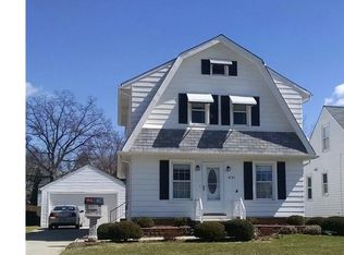 4141 W 223rd St, Fairview Park, OH
