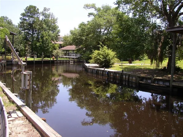 999 Blackberry Ln, Slidell, LA 70460