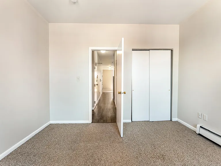809 Park Ave #4R8 — Photo 6