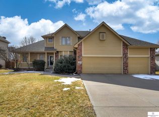 1901 Ridgewood Dr, Papillion, NE 68133