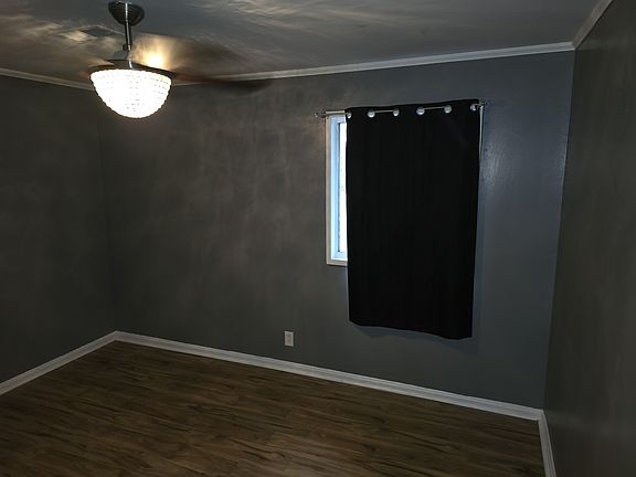 3rd image of 203 Grovewood Dr