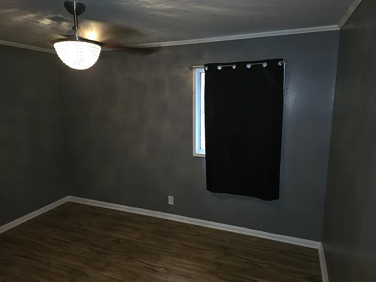 203 Grovewood Dr — Photo 3